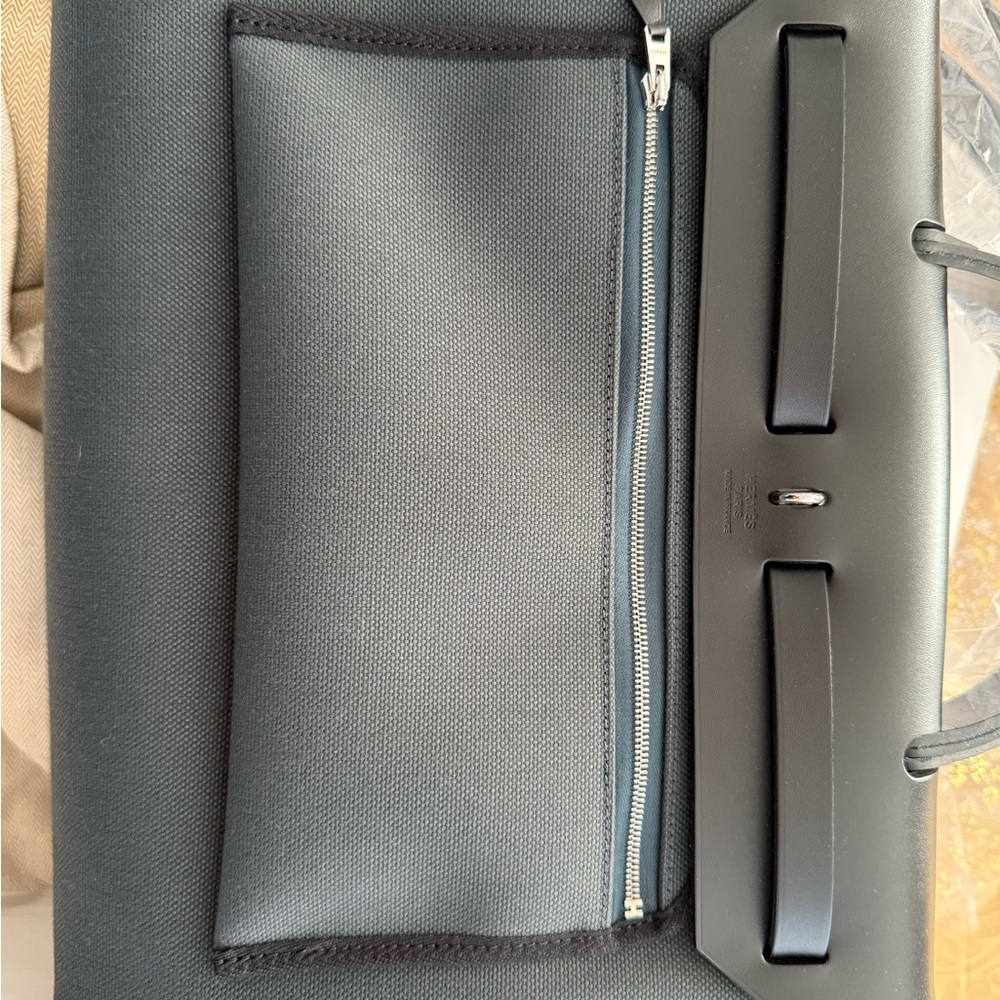 Hermes Herbag 31 Dark Gray Tote Bag with silver hardware - Picture 4 of 12